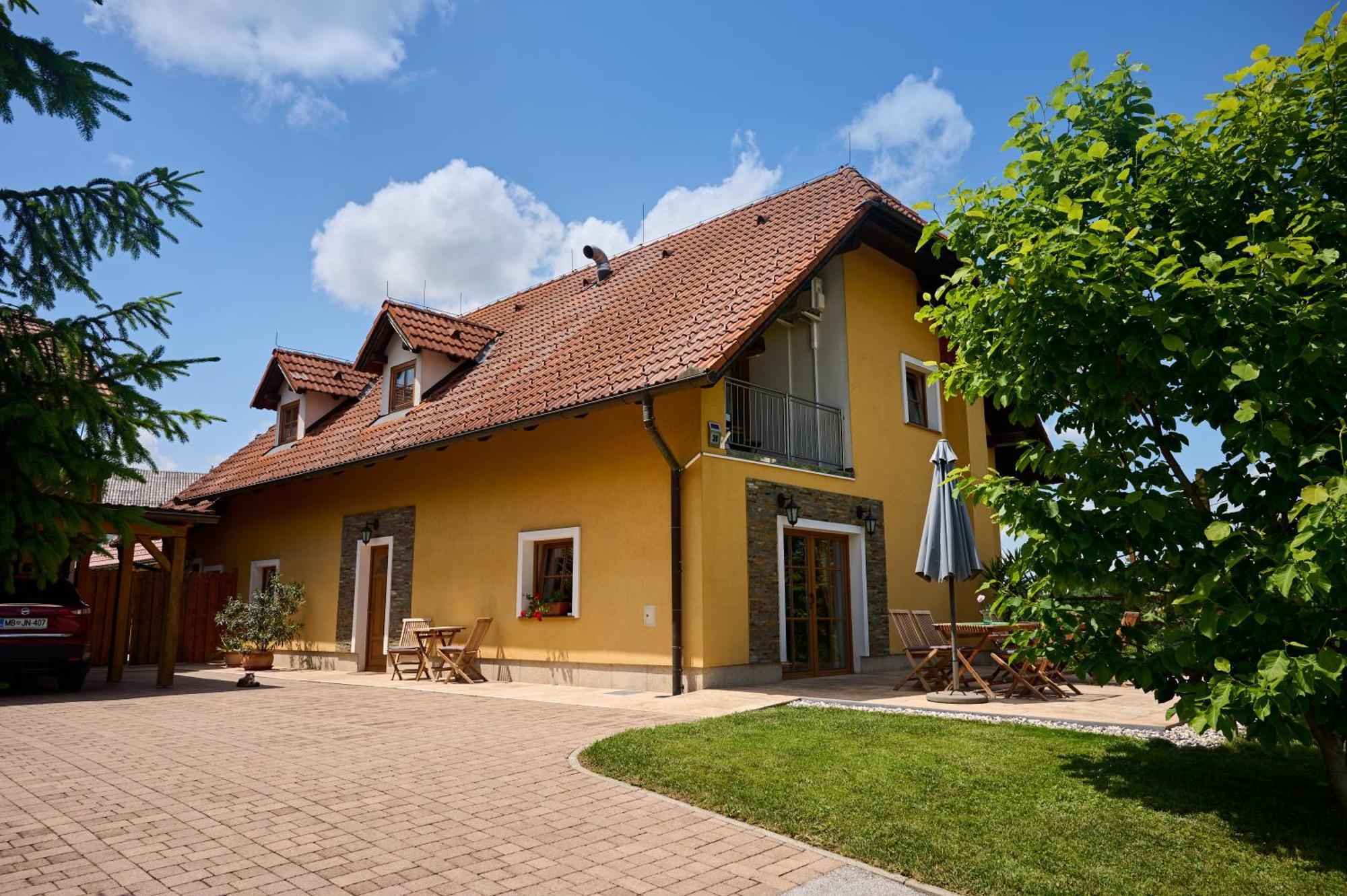 Wine House Kaloh Villa มาริบอร์ ภายนอก รูปภาพ